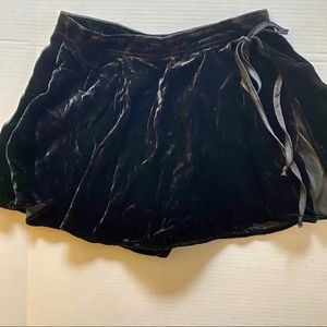 NWT Free People Black Velvet Skort in 4